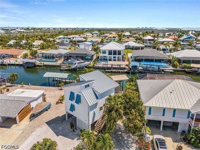 2432 Sycamore ST, St James City, FL 33956