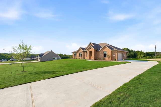 120 Park Hurst Drive, Boyd, TX 76023