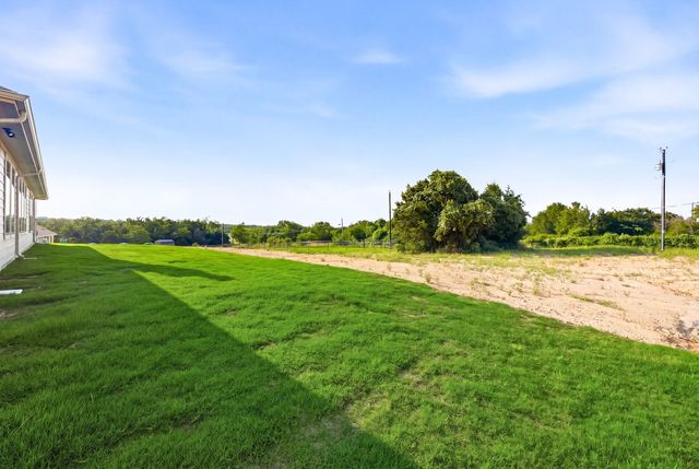 120 Park Hurst Drive, Boyd, TX 76023