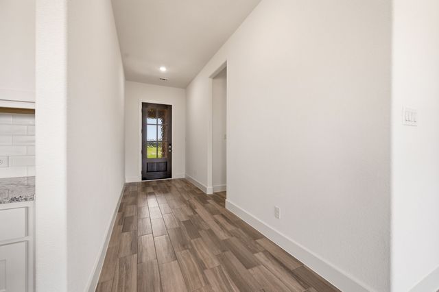 120 Park Hurst Drive, Boyd, TX 76023