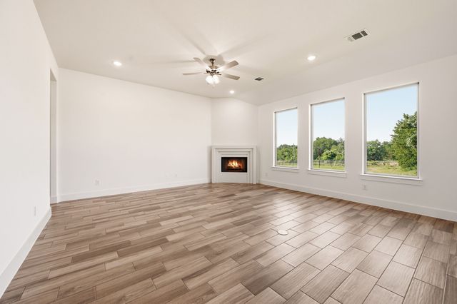 120 Park Hurst Drive, Boyd, TX 76023