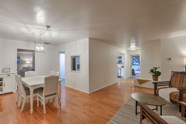 2813 Florida Street NE, Albuquerque, NM 87110