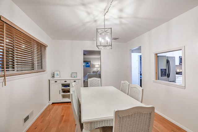 2813 Florida Street NE, Albuquerque, NM 87110