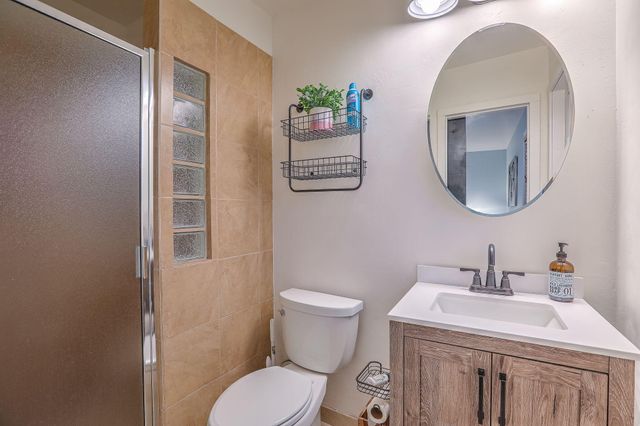2813 Florida Street NE, Albuquerque, NM 87110