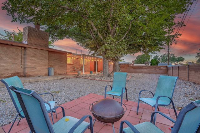 2813 Florida Street NE, Albuquerque, NM 87110
