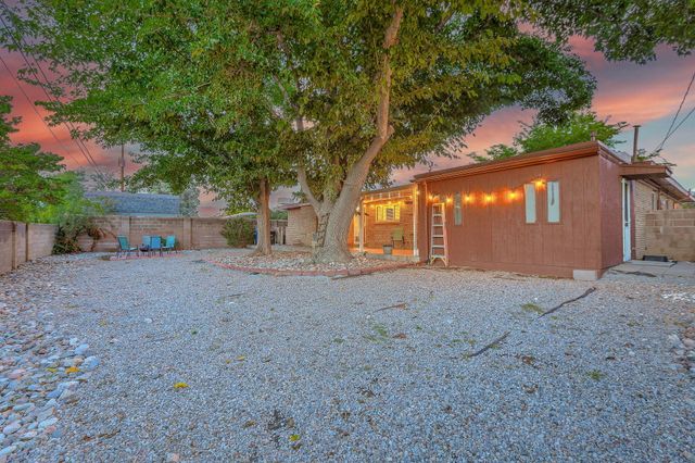 2813 Florida Street NE, Albuquerque, NM 87110