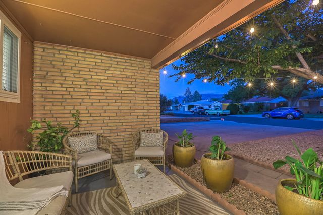 2813 Florida Street NE, Albuquerque, NM 87110