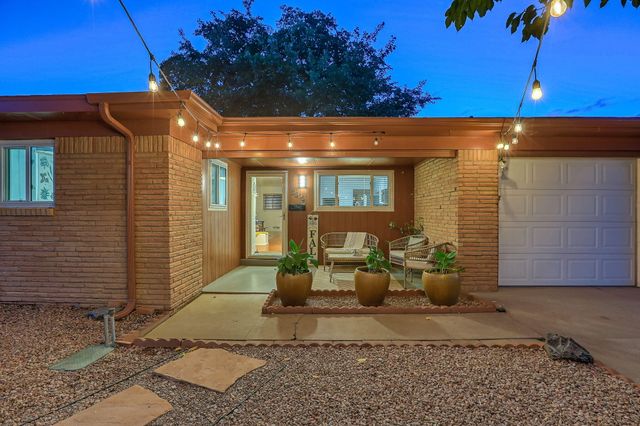 2813 Florida Street NE, Albuquerque, NM 87110