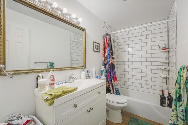 9842 W 22nd Place, Lakewood, CO 80215