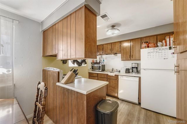 9842 W 22nd Place, Lakewood, CO 80215