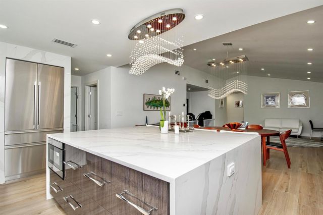 7484 Malibu Crescent, Boca Raton, FL 33433