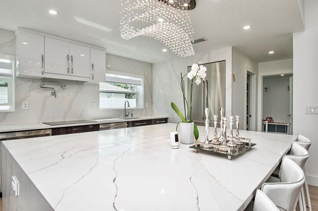 7484 Malibu Crescent, Boca Raton, FL 33433