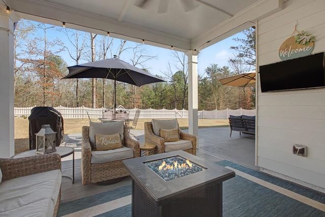 1834 Hidden Creek Drive, Hoschton, GA 30548