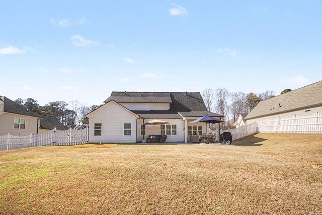 1834 Hidden Creek Drive, Hoschton, GA 30548