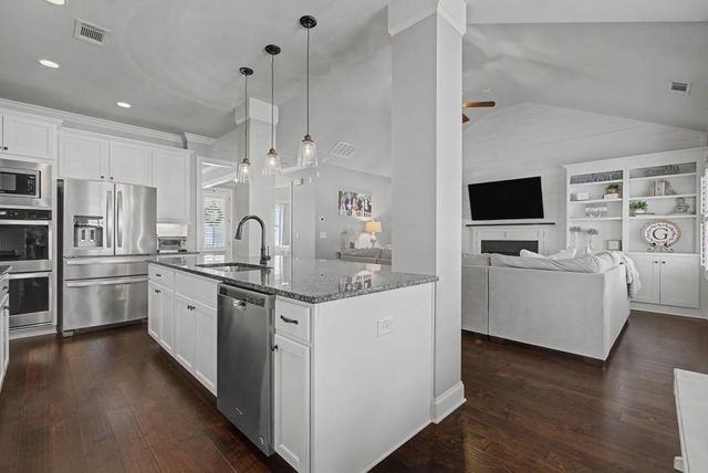 1834 Hidden Creek Drive, Hoschton, GA 30548