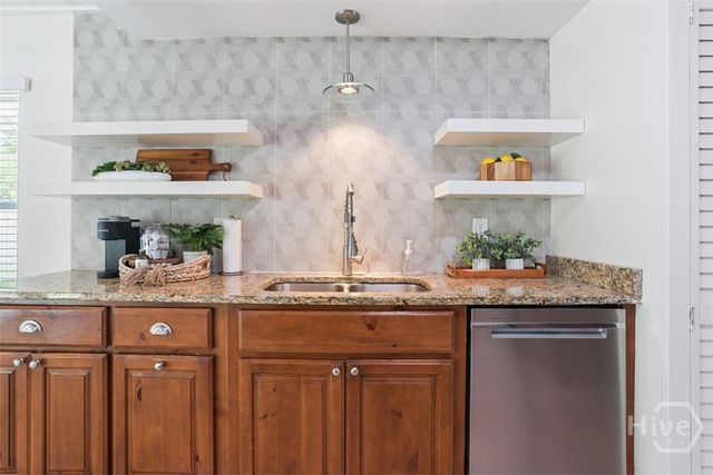 9304 Dunwoody Drive, Savannah, GA 31406