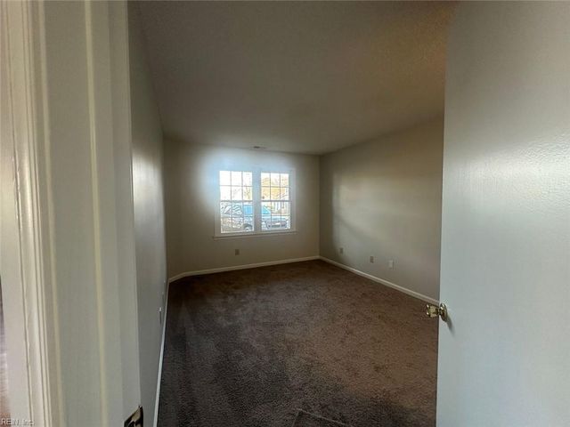 1309 Quail Creek Holw Apt B, Chesapeake, VA 23320