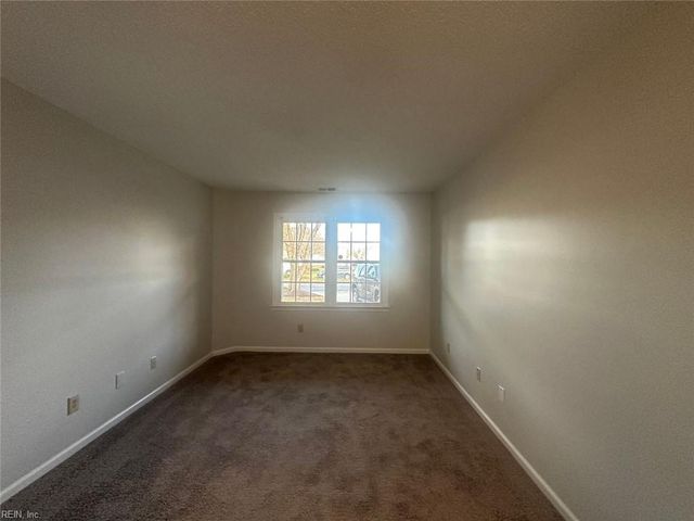 1309 Quail Creek Holw Apt B, Chesapeake, VA 23320