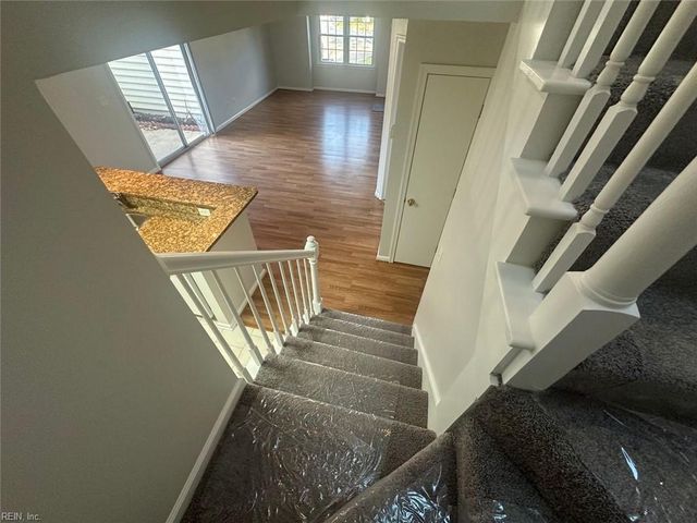 1309 Quail Creek Holw Apt B, Chesapeake, VA 23320