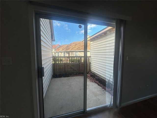 1309 Quail Creek Holw Apt B, Chesapeake, VA 23320