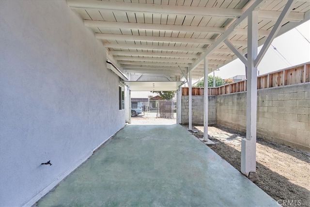 402 E 93rd Street, Los Angeles, CA 90003