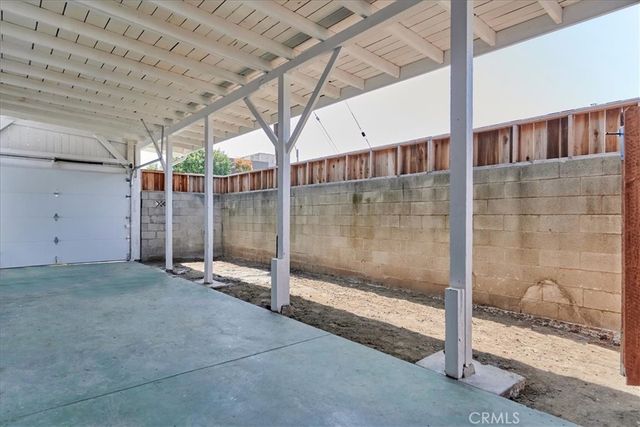 402 E 93rd Street, Los Angeles, CA 90003