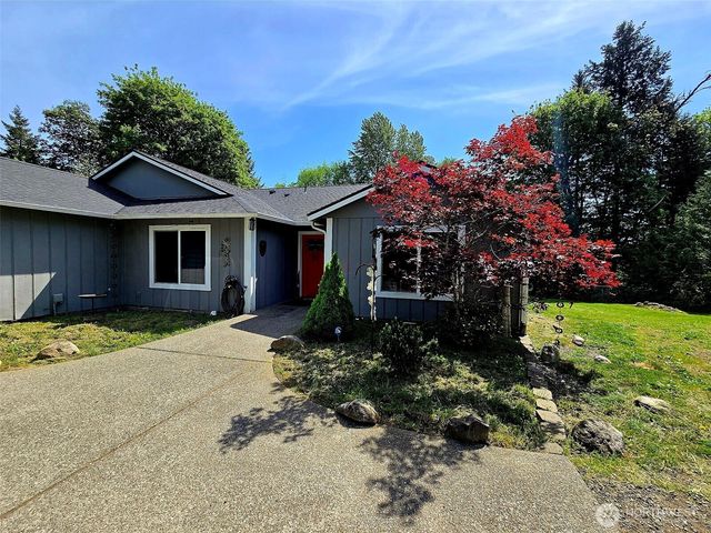 6611 Crescent Beach rd Road NW, Vaughn, WA 98394