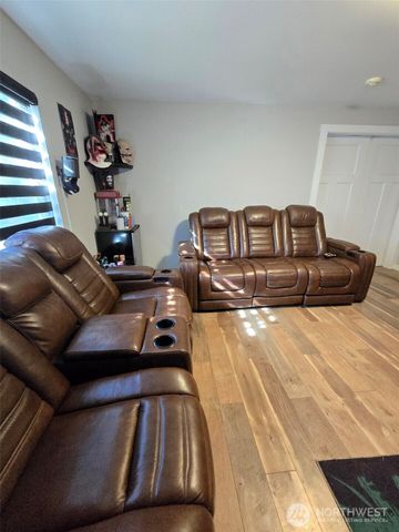 6611 Crescent Beach rd Road NW, Vaughn, WA 98394