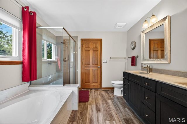 4 Santa Ynez Court, St Charles, MO 63303