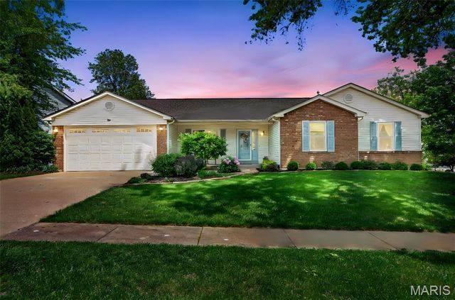 4 Santa Ynez Court, St Charles, MO 63303