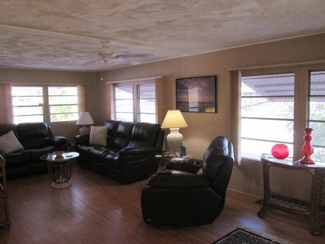 6403 S Elm Lane, Lantana, FL 33462