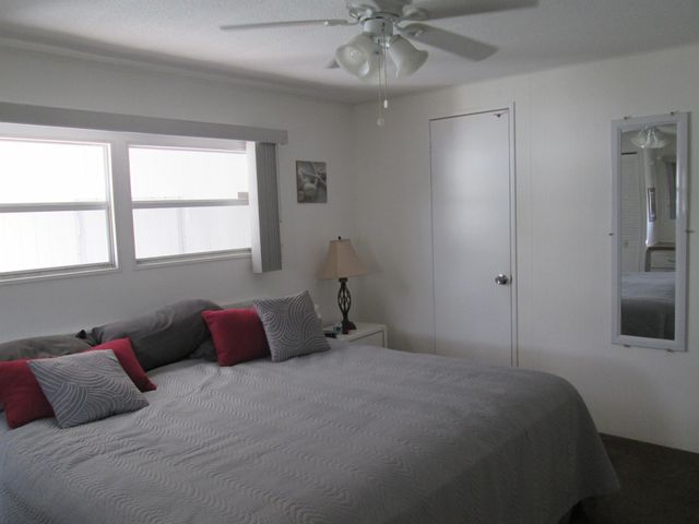 6403 S Elm Lane, Lantana, FL 33462