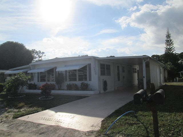 6403 S Elm Lane, Lantana, FL 33462