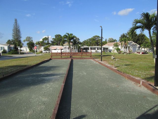 6403 S Elm Lane, Lantana, FL 33462