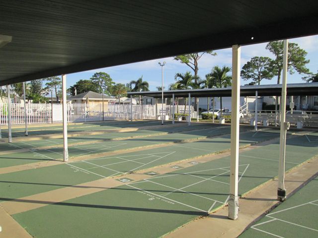 6403 S Elm Lane, Lantana, FL 33462