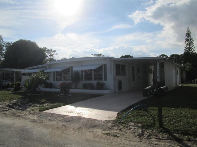 6403 S Elm Lane, Lantana, FL 33462