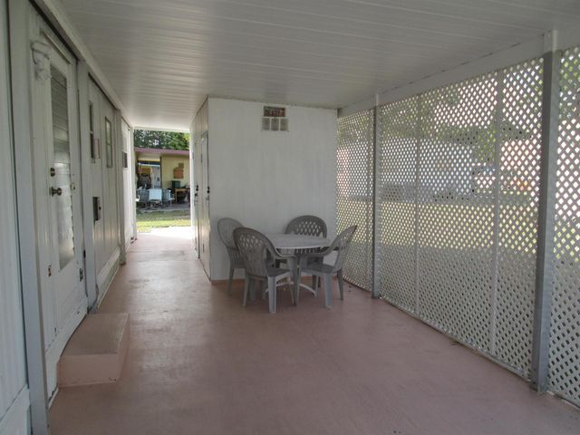 6403 S Elm Lane, Lantana, FL 33462