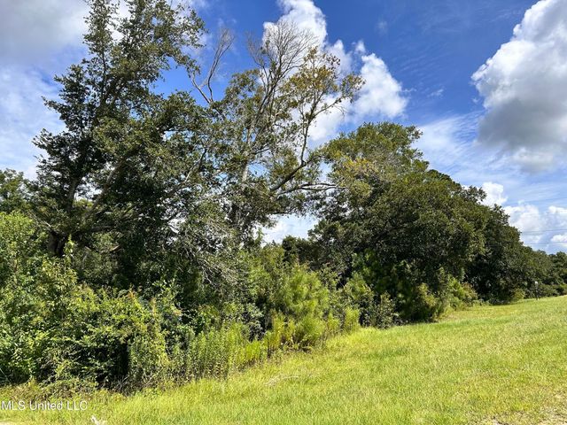 11315 Shorecrest Road, Biloxi, MS 39532
