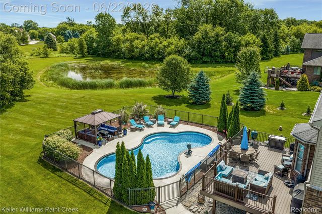 75644 Elk Horn Drive, Bruce Township, MI 48065