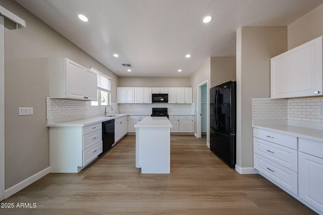 6828 S 74TH Lane, Laveen, AZ 85339