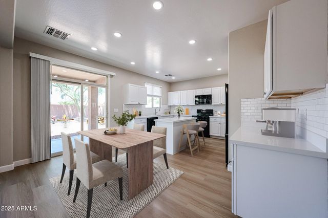 6828 S 74TH Lane, Laveen, AZ 85339