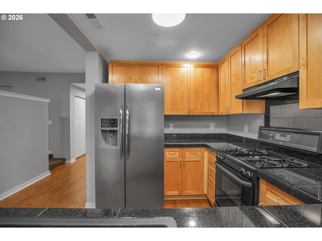 327 Nw PARK Ave 3B, Portland, OR 97209