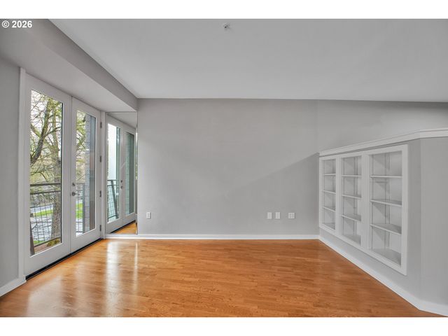 327 Nw PARK Ave 3B, Portland, OR 97209