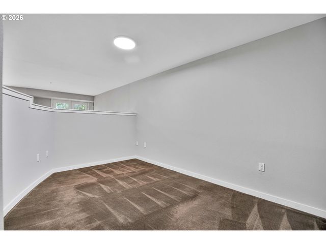 327 Nw PARK Ave 3B, Portland, OR 97209