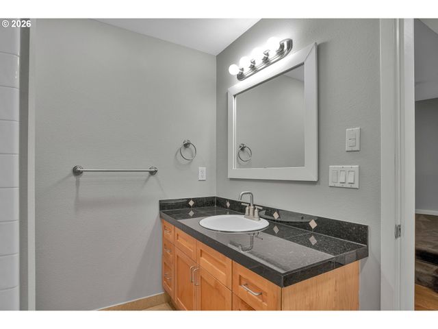 327 Nw PARK Ave 3B, Portland, OR 97209