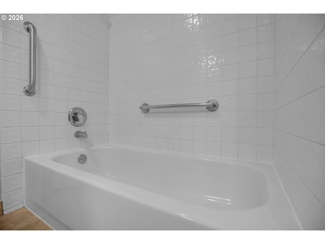 327 Nw PARK Ave 3B, Portland, OR 97209