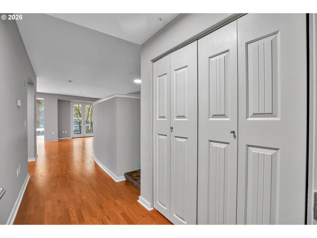 327 Nw PARK Ave 3B, Portland, OR 97209