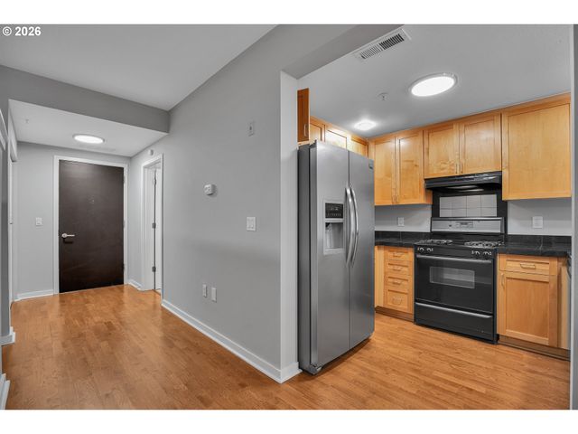 327 Nw PARK Ave 3B, Portland, OR 97209