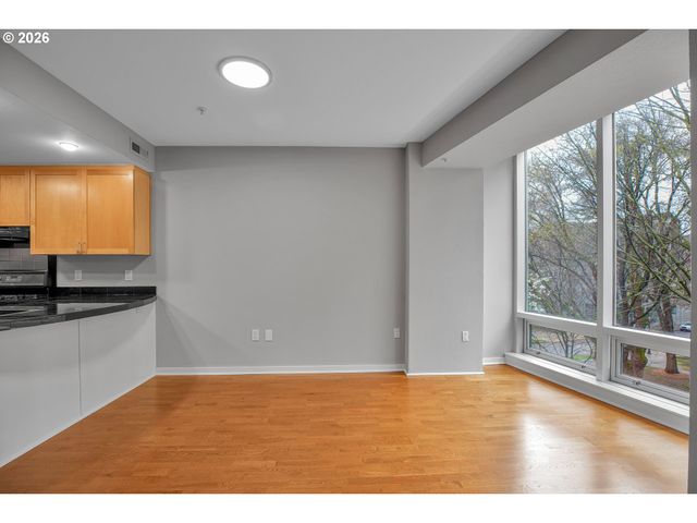 327 Nw PARK Ave 3B, Portland, OR 97209
