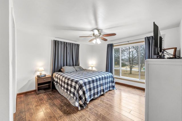 4565 HILLTOP DRIVE, Suamico, WI 54173